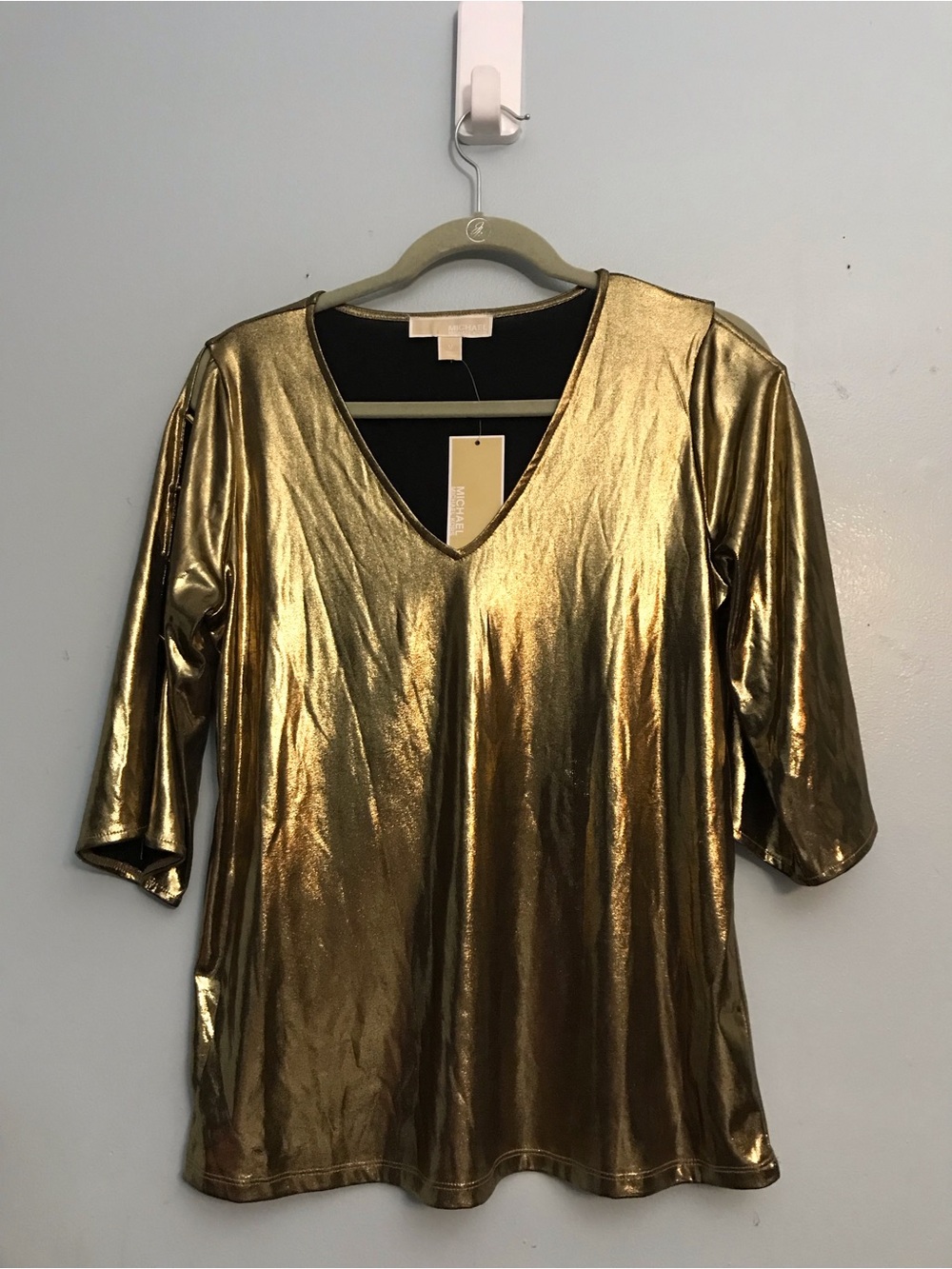 Michael Kors Metallic Gold V-Neck Elbow Sleeve Top